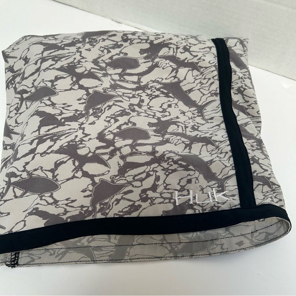 HUK Fishing Performance Fabric All Over Fish Print Gray Black Drawstring Size 38